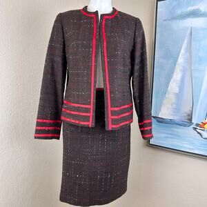 Tara Ryan Skirt Suit Woven
Brown, Red, Cream, Black Metallic size 12
